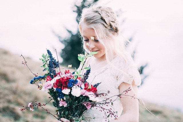 Beautiful Flower Bride White Dress  - taylorjamesphotos / Pixabay