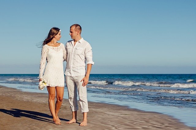 Wedding Beach Love Young Couple  - adamkontor / Pixabay